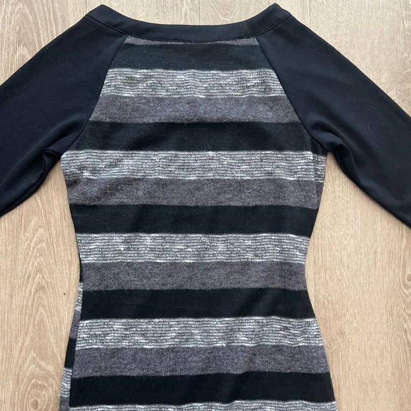 Three Pink Hearts XS Long Sleeve Fitted Black & Gray Horizontal Stripes - Picture 4 of 11